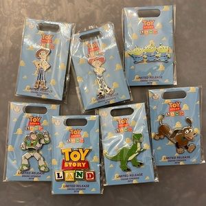 Disney Box Lunch Toy Story Land Grand Opening 2018 Limited Release Pin Complete